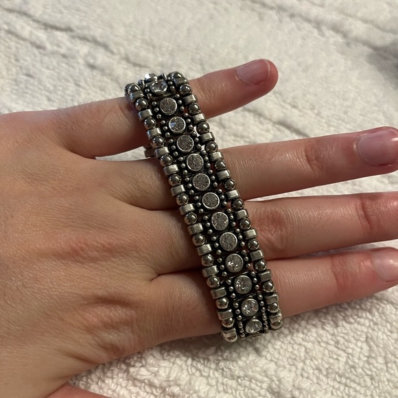 Sparkley stretch bracelet - Picture 2 of 4